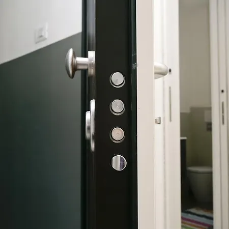 伊丽莎白威尼斯公寓酒店